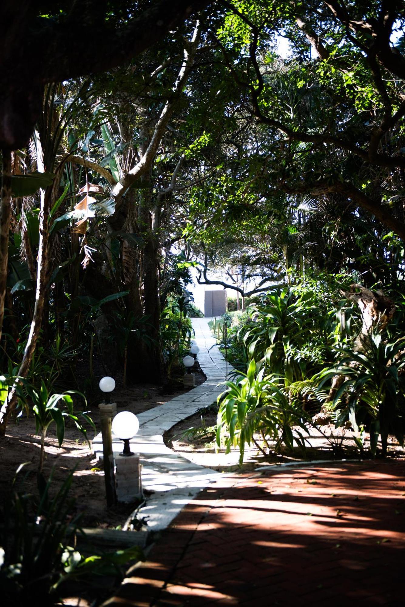 Tropical Beach Boutique Guesthouse Shelly Beach Exterior photo